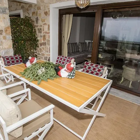 Villa Evmorfes