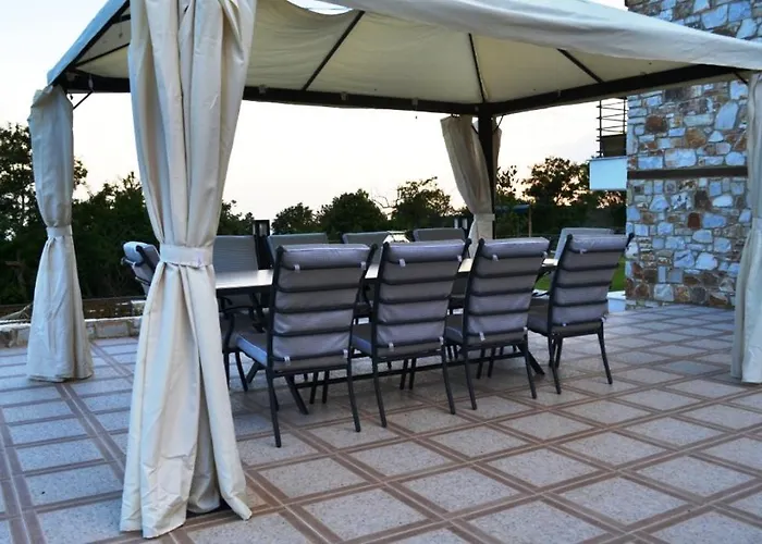 Villa Evmorfes