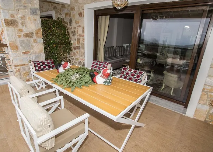 Villa Evmorfes