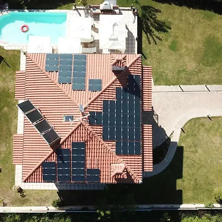 Evmorfes Villa