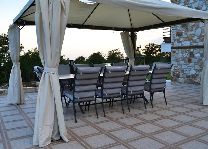 Evmorfes Villas Villa Polýgyros